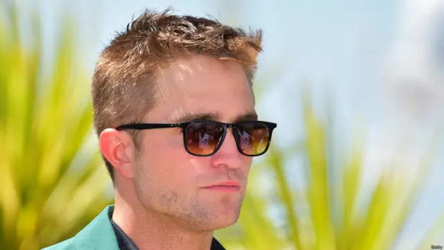 کانز فلم فیسٹیول 19 مختلف زمروں میں ایوارڈ دیے جاتے ہیں 