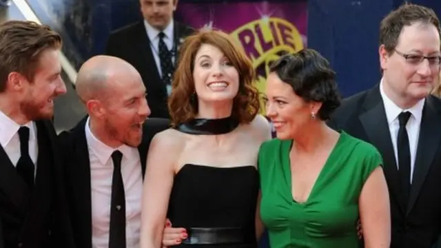 سارہ لنکا شائر کو بی بی سی کے لاسٹ ٹینگو ان ہالی فیکس میں اداکاری پر بہترین معاون اداکارہ کے ایوارڈ سے نوازا گیا