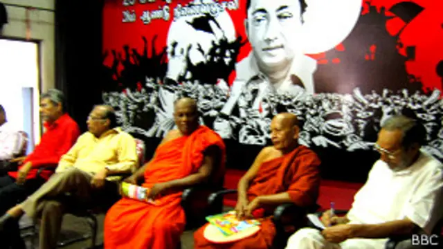 'සැබෑ වාම බලවේග පැත්තකට වී සිටින්නේ ඇයි ද යන්න ජනතාවට ගැට‍ළුවක්'