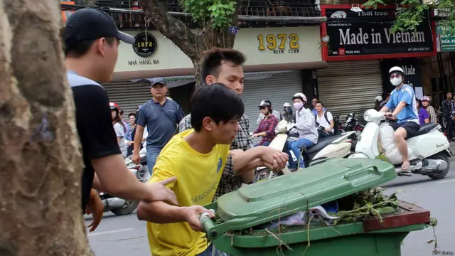 Nhưng sang hôm 18/5, dù nhiều tổ chức vận động kêu gọi biểu tình tiếp, an ninh tại Việt Nam nhanh chóng giải tán cuộc biểu tình tại Hà Nội và TPHCM, chặn và bắt một số người.
