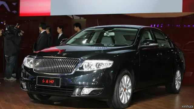 中国军队采购了1000多辆中国第一汽车集团公司生产的红旗H7型轿车