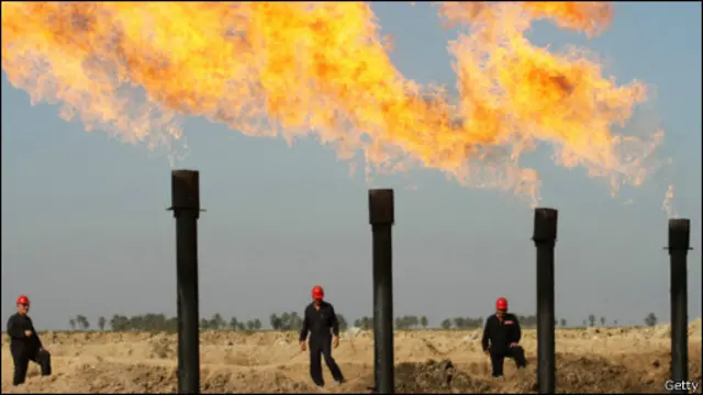 يعمل نحو 10 الاف صيني في العراق