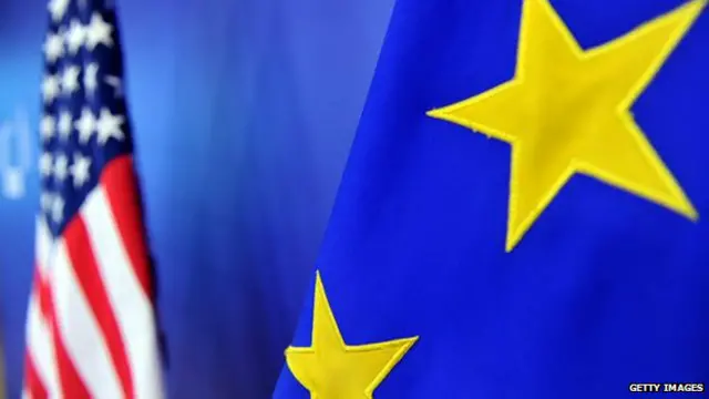 Bandeira dos EUA e da União Europeia (Getty)