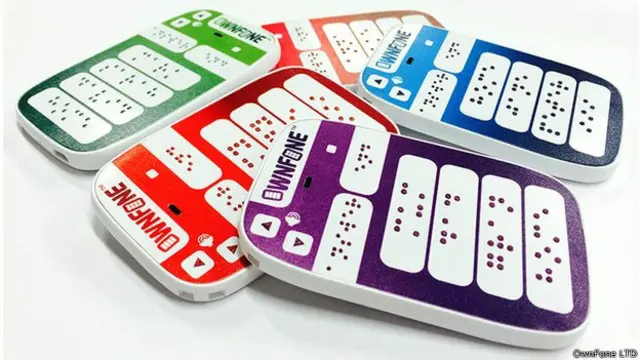 Faces dianteira e traseira do telefone podem ser customizadas