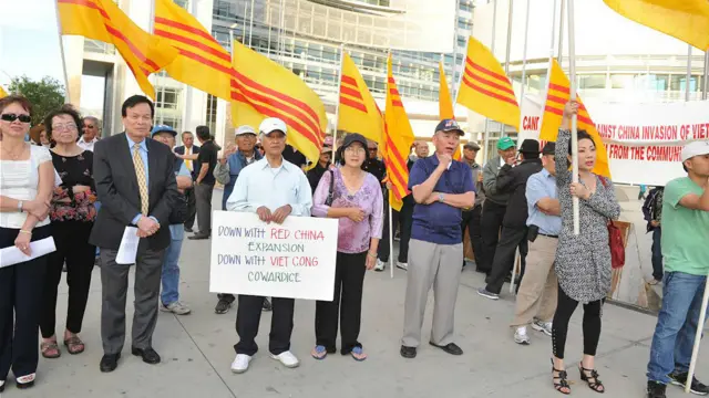 Hôm thứ Bảy 17/05 tại San Jose California cũng có cuộc phản đối của người gốc Việt phản đối cả chính quyền Trung Quốc lẫn chính quyền Việt Nam.