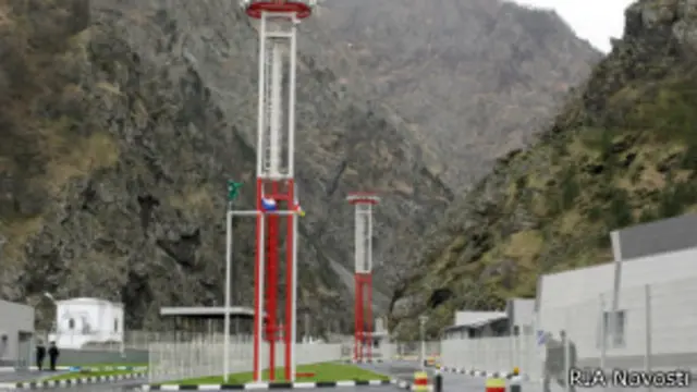 Многосторонний автомобильный пункт пропуска "Верхний Ларс" Северо-Осетинской таможни