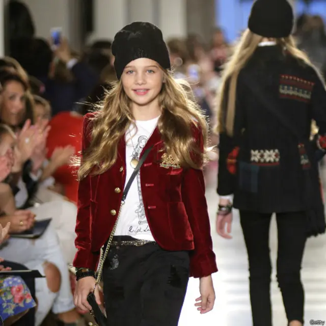 बच्चों का फ़ैशन शो, साक्षरता के लिए समर्थन, न्यूयार्क सिटी,