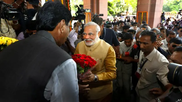 नरेंद्र मोदी