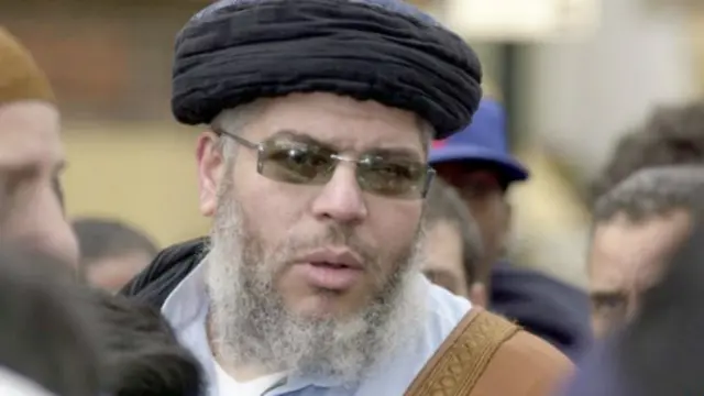 محامو أبو حمزة قالوا إنه سيستأنف الحكم.