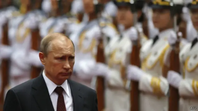 همزمان با ورود پوتین به چین یک مانور نظامی مشترک بیسابقه در دریای شرقی چین برگزار میشود