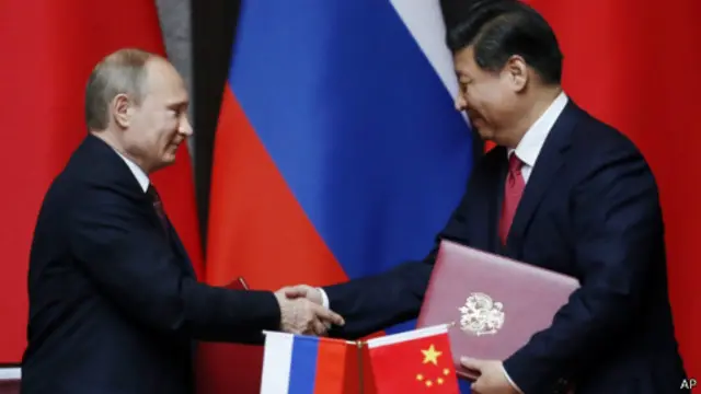 Presiden Vladimir Putin dan President Xi Jinping