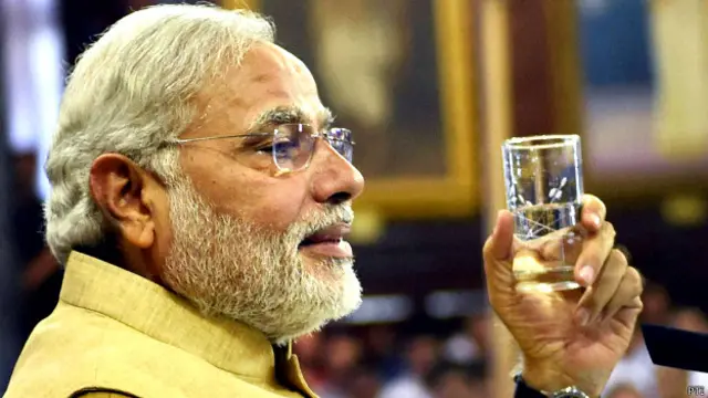 नरेंद्र मोदी