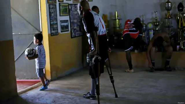 गोलकीपर, अलेक्सांद्रे तोलेदो, ब्राज़ील