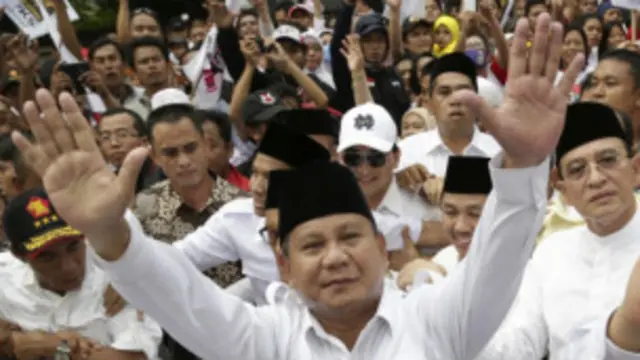 普拉博沃的背景颇受非议