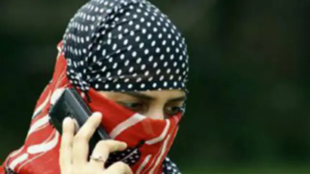 کشمیر میں کم از کم 50 لاکھ لوگ موبائل فون کا استعمال کرتے ہیں