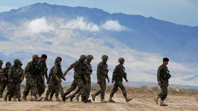 طالبانو د بدخشان یمګان ولسوالۍ د نیولو ادعا کړې ده.