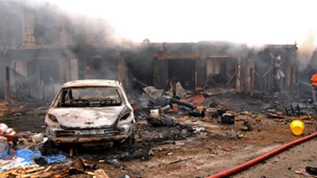 پہلا دھماکہ شہر کے ایک مصروف بازار میں ہوا جب کہ دوسرا دھماکہ اس کے قریب ہی ایک ہسپتال کے باہر ہوا