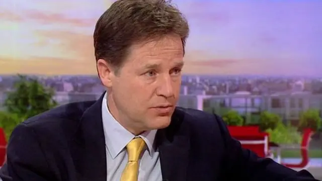 自2010年克莱格领导自由民主党加入了卡梅伦领导的联合政府,担任副首相和枢密院议长。