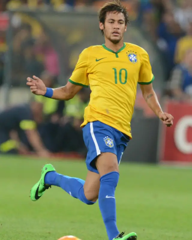 عالمی فٹ بال میں برازیل کی ٹیم ہمیشہ فیورٹ کے طور پر میدان میں اترتی ہے۔ ہمیشہ کی طرح برازیل ایک بار پھر فیورٹ ہے اور اس کی کامیابی کا انحصار نوجوان سٹار نیمر پر ہو گا۔