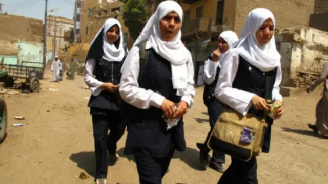 تلميذات مصريات