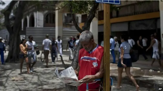 Hầu hết người dân Cuba chỉ được đọc báo do chính phủ kiểm soát