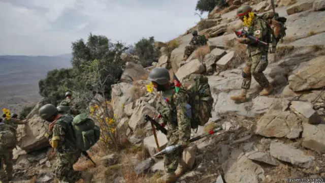 مقامات می‌گویند که نیروهای کماندوی ارتش ملی افغانستان اکنون برای باز پس گیری ولسوالی یمگان به این ولسوالی اعزام شده‌اند