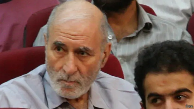 نبوی از جمله متهمان دادگاه دستجمعی تلویزیونی بود