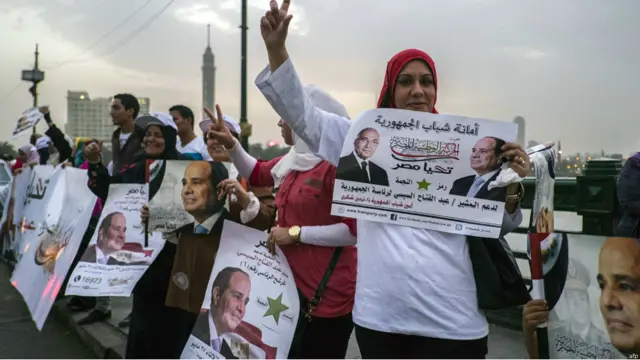 مؤيدون للمرشح عبدالفتاح السيسي في القاهرة.