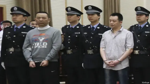 لیو هان و برادرش با ماموران پلیس