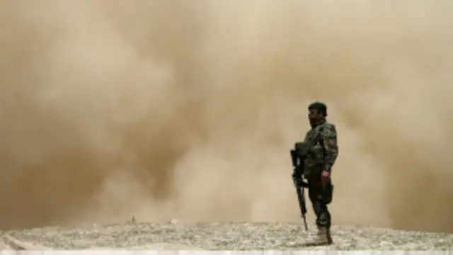 د دغه برید وروسته ۱۷ پولیس لادرکه شوي دي