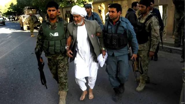 د کورنیو چارو وزارت وايي، د برید سیمې ته څېرمه ولسي وګړي یې خوندي ځای ته ولېږدول او بیا له برید کوونکو سره په جګړه کېوتل. 