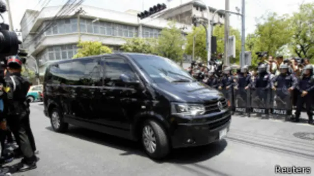 英祿向泰軍方報到　