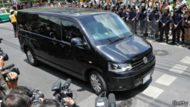 Микроавтобус Йинглак Чинават