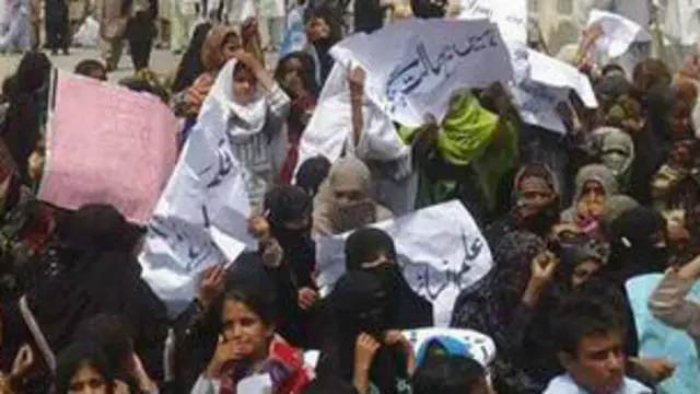 پنجگور کے تمام ہی نجی سکولوں میں گزشتہ ایک ہفتے سے تدریسی عمل معطل ہے