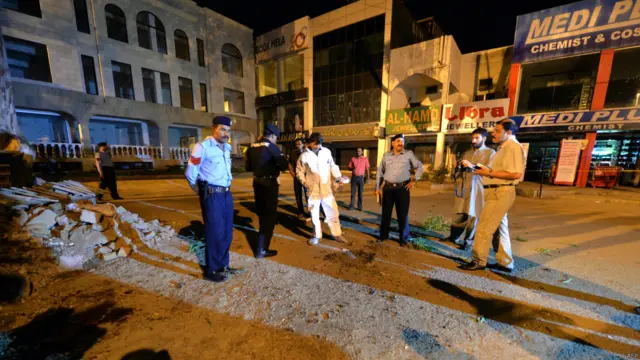 بم ڈسپوزل سکواڈ کے مطابق دنوں دھماکوں میں دو سے تین گلو گرام دھماکہ خیز مواد استعمال کیا گیا تھا۔ 