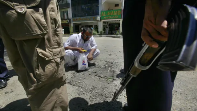 تحقیقاتی اداروں نے دارالحکومت میں ہونے والے کم شدت کے دھماکوں کی تحقیقات شروع کر دی ہیں۔