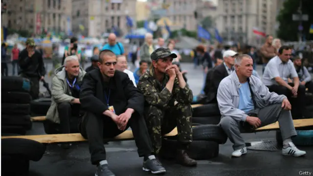 مردم منتظرند ببیند که چه اتفاقی خواهد افتاد