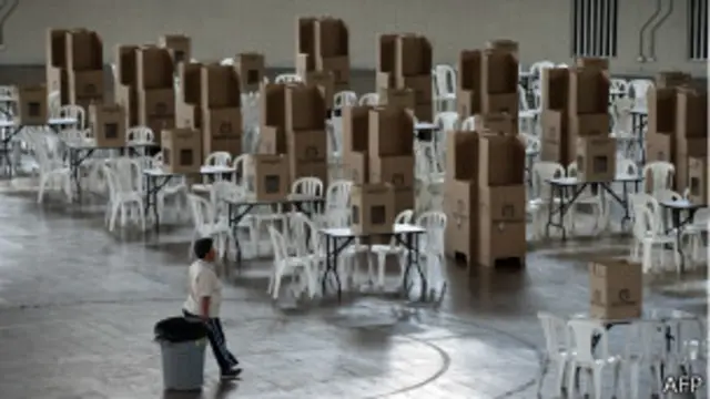 Centro de votación en Colombia