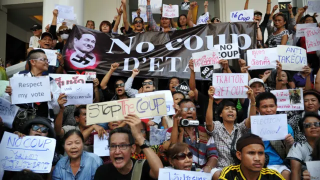 Slogan pengunjuk rasa