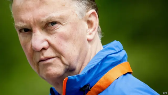 Kehadiran Louis van Gaal sebagai manajer baru MU diharapkan mendongkrak nilai merk MU.