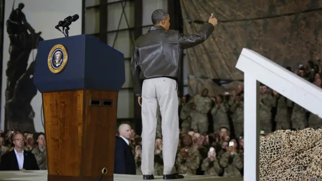 د اوباما دا سفر د هغه د دریو تېرو سفرونو په څېر افغانانو ته حېرانونکی و، چې له مخکې اعلان شوي نه وو او تل بګرام ته ترسره شوي.