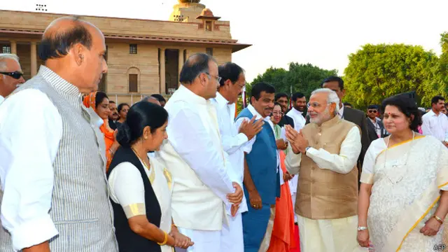 नरेंद्र मोदी