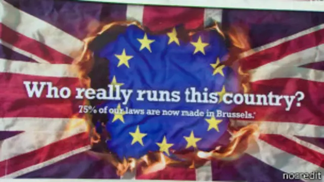 پرچم اتحادیه و پرچم بریتانیا در هم