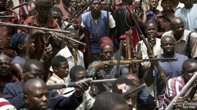 روستائیان به منظور حراست از خود در مقابل بوکو حرام، گروه‌های مسلح تشکیل داده‌اند