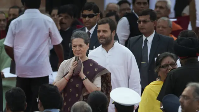 सोनिया गांधी, राहुल गांधी