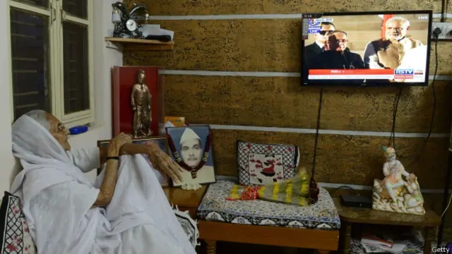 नरेंद्र मोदी की माँ