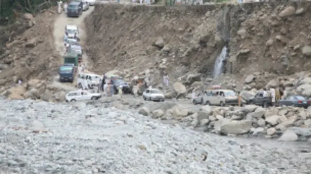 کچھ افراد لاپتہ بھی ہوئے ہیں جن کے تلاش کے امدادی کاروائیاں جاری ہیں