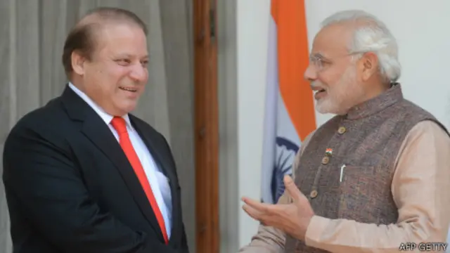 لقاء رئيس الوزراء الهندي مودي ونظيره الباكستاني نواز شريف