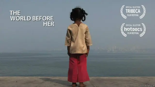 वर्ल्ड बिफ़ोर हर से एक दृश्य