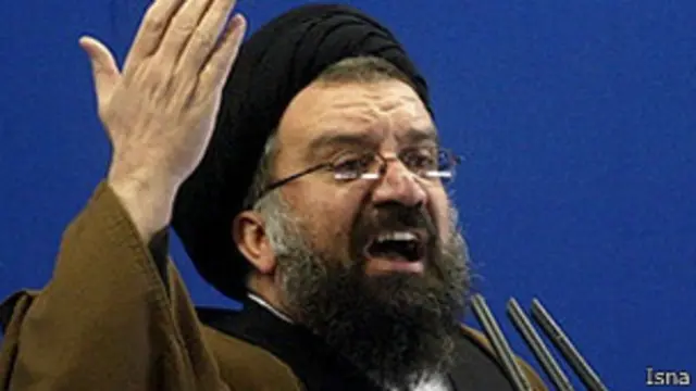 احمد خاتمی: عزاداری‌ها دل را غم‌زدایی می‌کند 